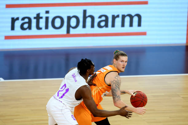 掏2红9黄 掏2红9黄